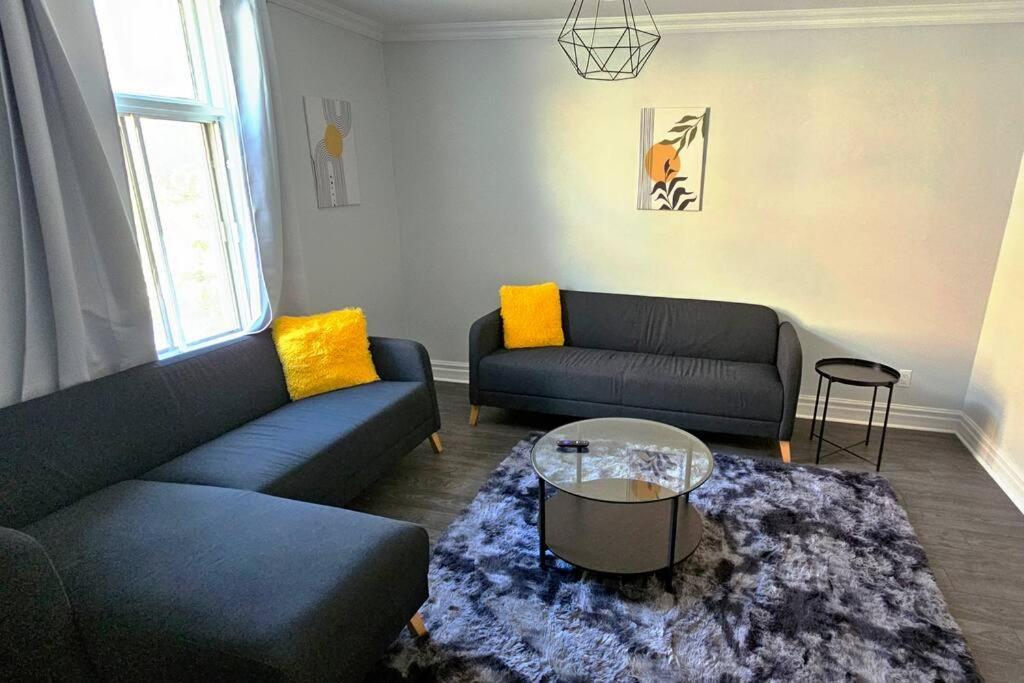 Spacieux Appartement De 3 Chambres Downtown 몬트리올 외부 사진